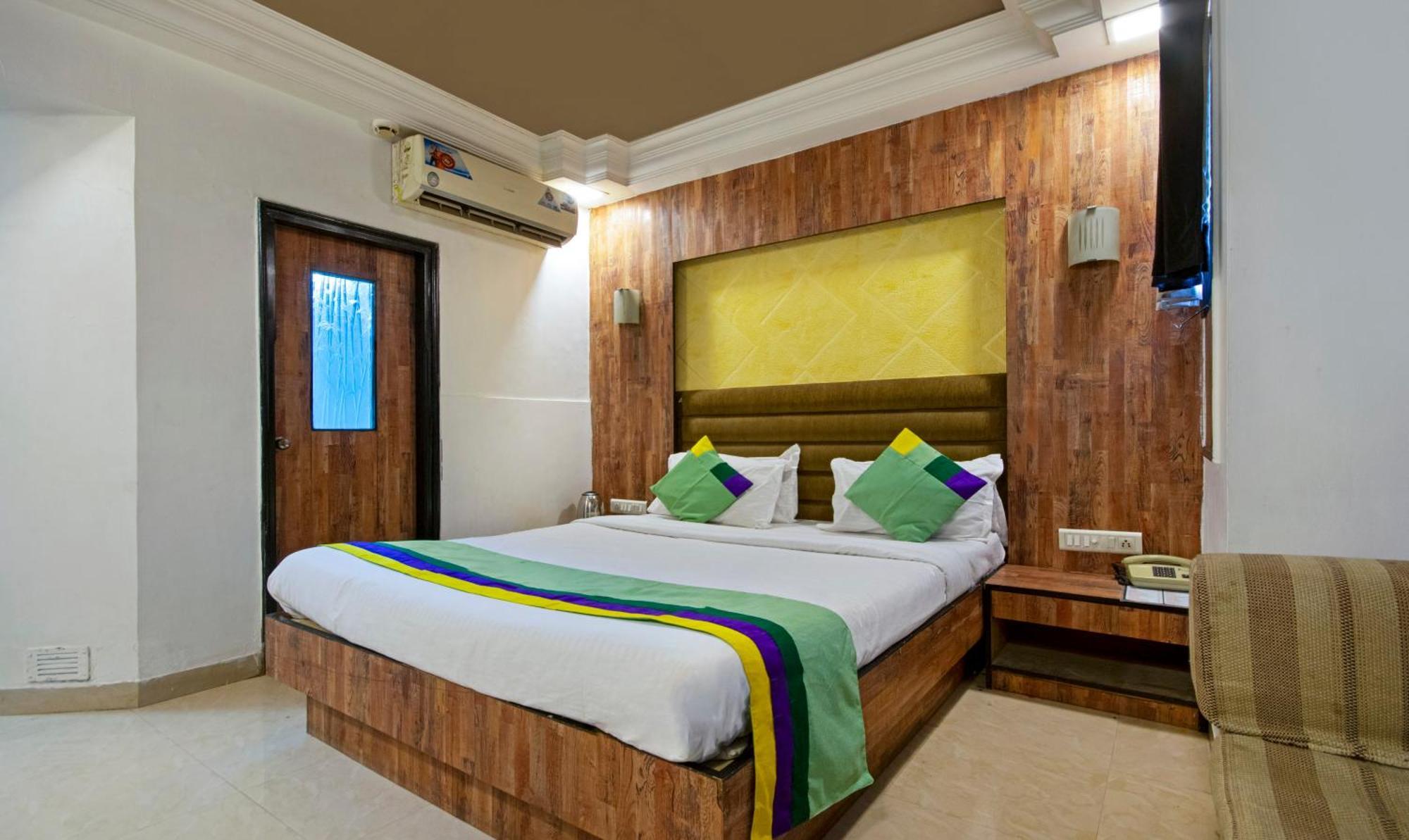 Itsy Hotels Shree Krishna Palace Ahmedabad Bagian luar foto