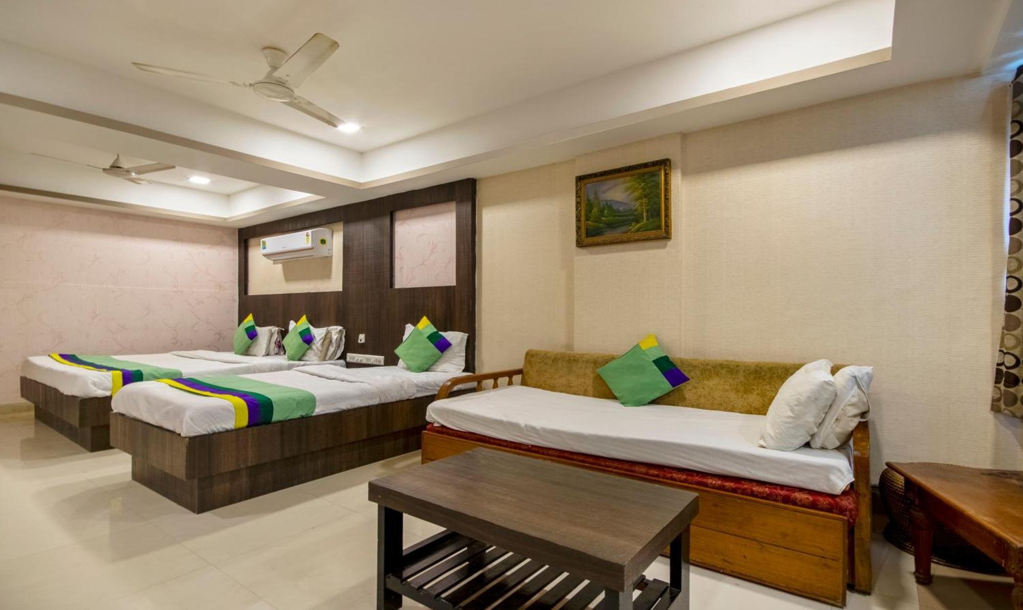 Itsy Hotels Shree Krishna Palace Ahmedabad Bagian luar foto