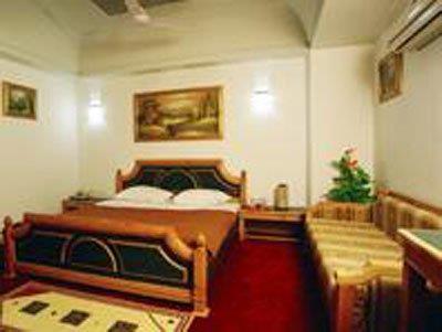 Itsy Hotels Shree Krishna Palace Ahmedabad Bagian luar foto